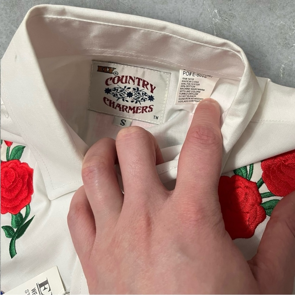 Red Rose Western Button Up - Picture 2 of 8